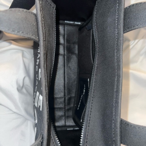 black marc jacob’s tote - Picture 3 of 6